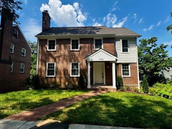 3722 13TH Street NE