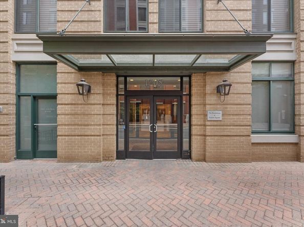 1205 N Garfield Street 711, Arlington VA 22201