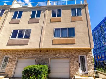 919 N Front Street