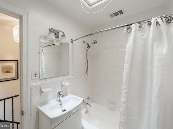 1062 | 1064 Thomas Jefferson Street NW, Washington DC 20007