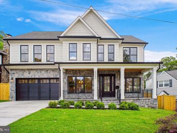 5903 Carlton Lane