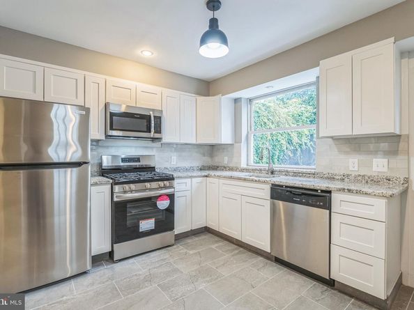 633 Moore Street, Philadelphia PA 19148