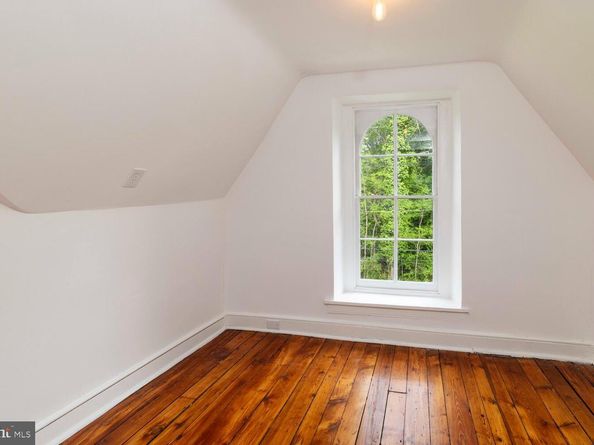 28 E Johnson Street, Philadelphia PA 19144