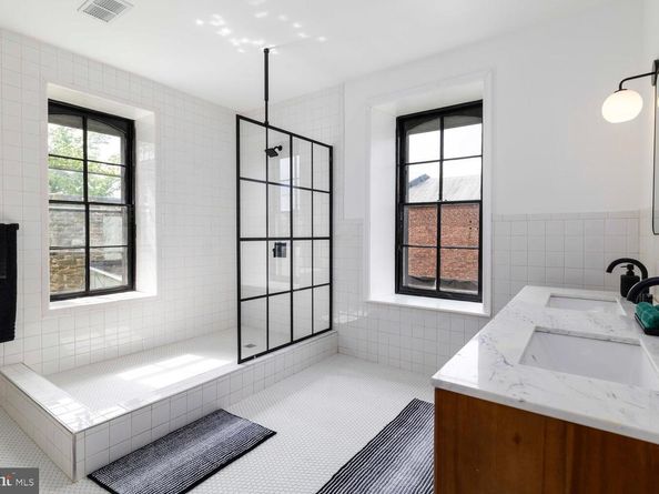 28 E Johnson Street, Philadelphia PA 19144