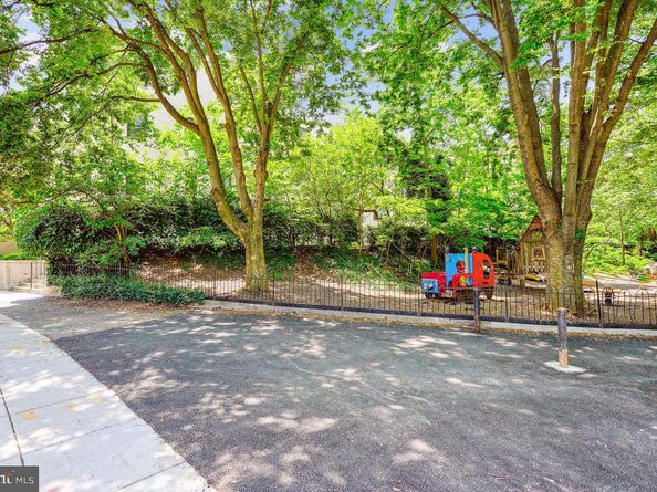 2630 Adams Mill Road NW 302, Washington DC 20009