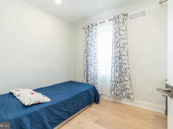 2625 Pratt Street, Philadelphia PA 19137
