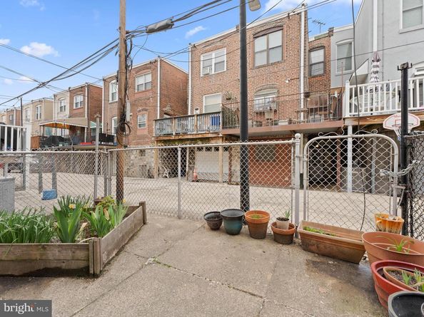 2833 S 12TH Street, Philadelphia PA 19148