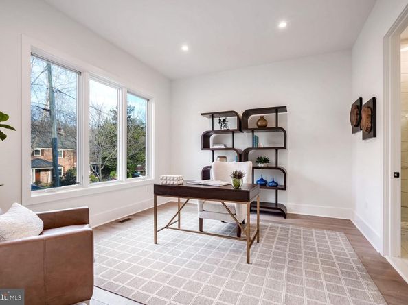 2936 N Oxford Street, Arlington VA 22207
