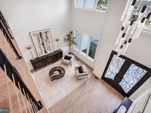 2936 N Oxford Street, Arlington VA 22207