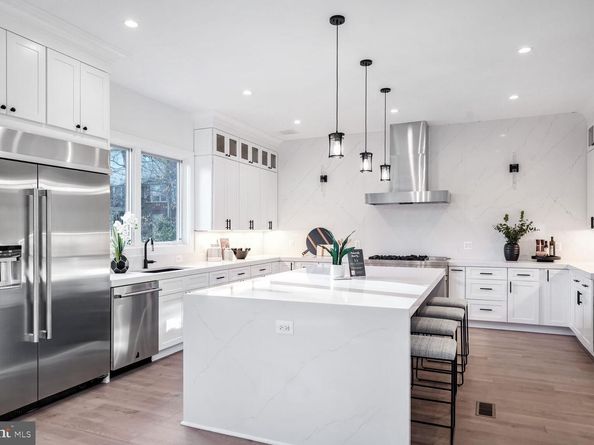 2936 N Oxford Street, Arlington VA 22207