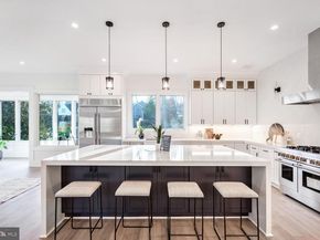 2936 N Oxford Street, Arlington VA 22207