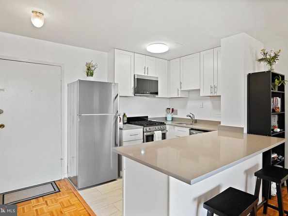 950 25TH Street NW 1027N, Washington DC 20037