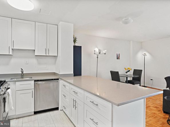 950 25TH Street NW 1027N, Washington DC 20037