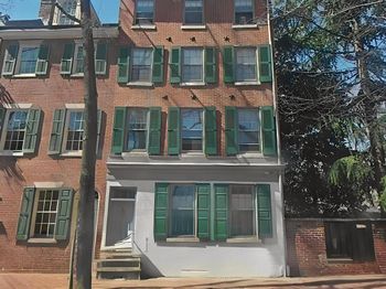 330 S 4TH Street