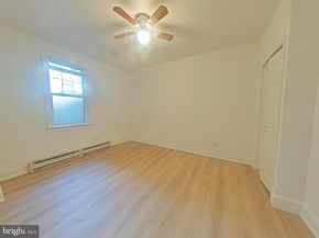 330 S 4TH Street, Philadelphia PA 19106