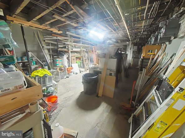 330 S 4TH Street, Philadelphia PA 19106