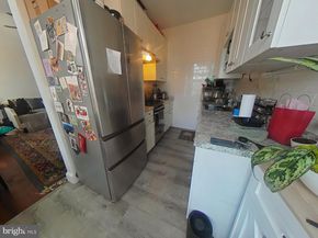 330 S 4TH Street, Philadelphia PA 19106