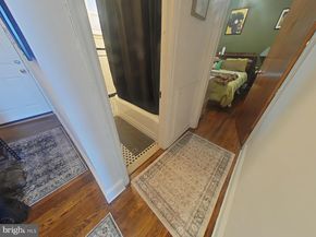 330 S 4TH Street, Philadelphia PA 19106