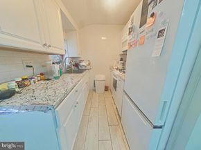 330 S 4TH Street, Philadelphia PA 19106