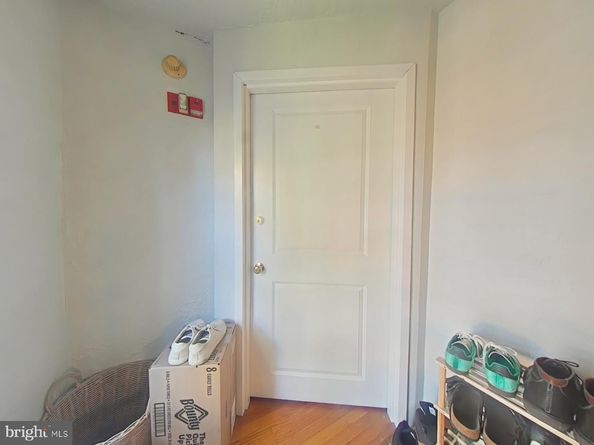 330 S 4TH Street, Philadelphia PA 19106