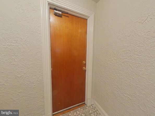 330 S 4TH Street, Philadelphia PA 19106