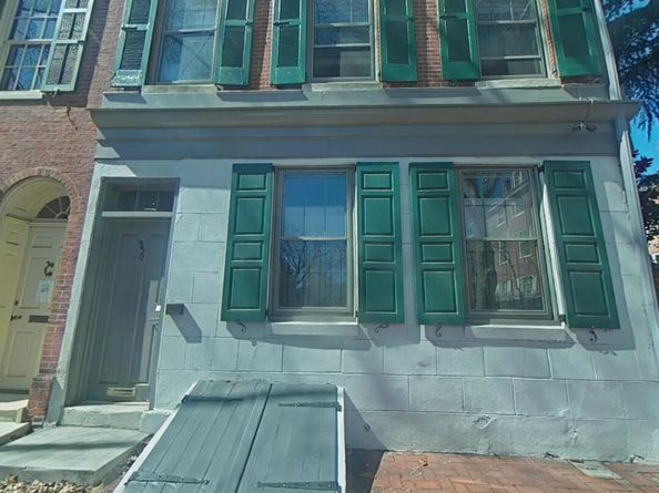 330 S 4TH Street, Philadelphia PA 19106
