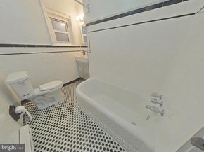 330 S 4TH Street, Philadelphia PA 19106