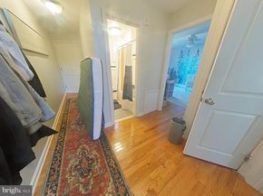 330 S 4TH Street, Philadelphia PA 19106