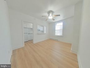 330 S 4TH Street, Philadelphia PA 19106
