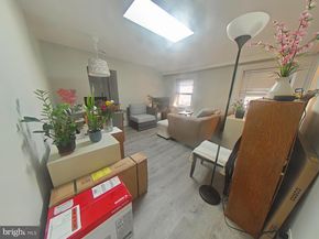 330 S 4TH Street, Philadelphia PA 19106