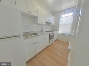 330 S 4TH Street, Philadelphia PA 19106