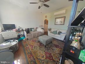 330 S 4TH Street, Philadelphia PA 19106