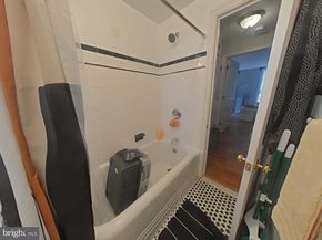330 S 4TH Street, Philadelphia PA 19106
