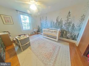 330 S 4TH Street, Philadelphia PA 19106