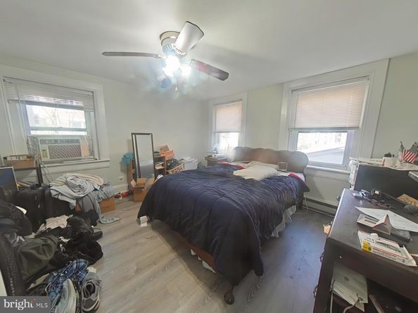 330 S 4TH Street, Philadelphia PA 19106