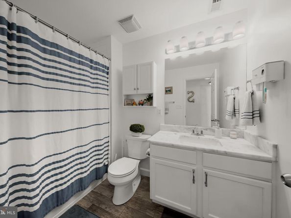 1043 5TH Street SE, Washington DC 20003