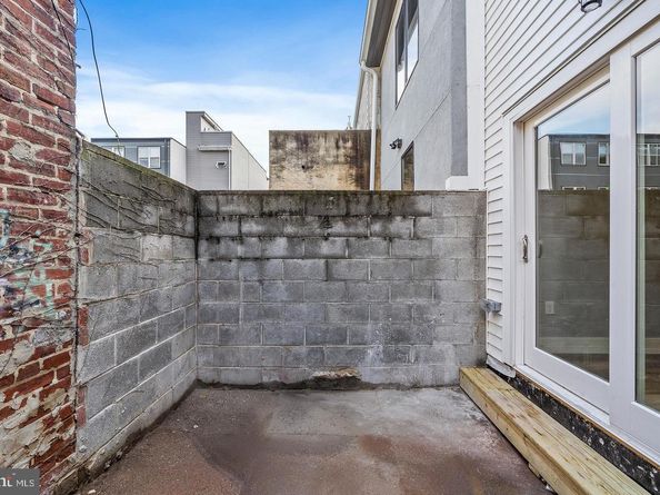 2228 Coral Street, Philadelphia PA 19125