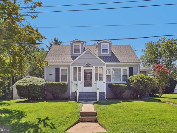 21 Ida Avenue, Morrisville PA 19067