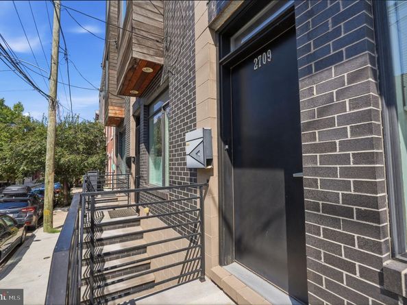 2709 Cambridge Street, Philadelphia PA 19130
