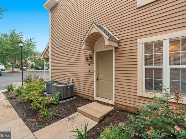 805 Society Place, Newtown PA 18940