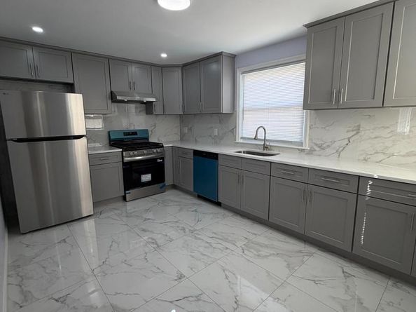 7913 Bradford Street, Philadelphia PA 19152