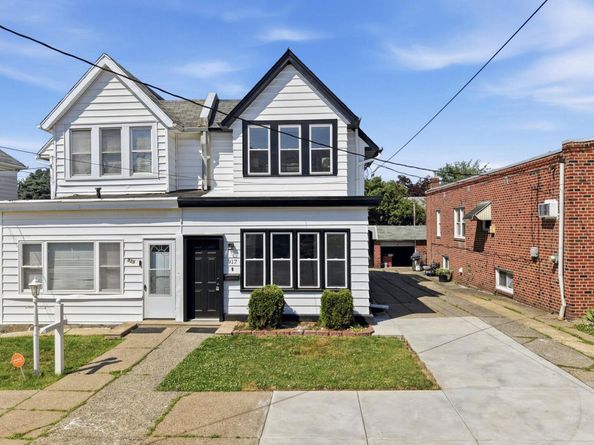 917 Oakmont Street, Philadelphia PA 19111