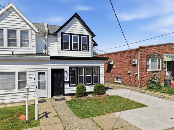 917 Oakmont Street, Philadelphia PA 19111