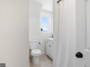 917 Oakmont Street, Philadelphia PA 19111