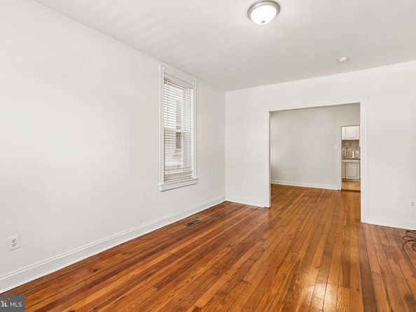 385 Conarroe Street, Philadelphia PA 19128