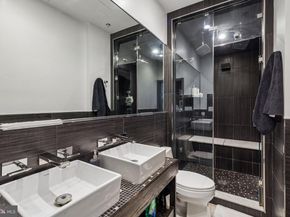 1111 Walnut Street 9G, Philadelphia PA 19107