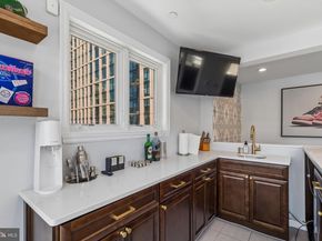 1111 Walnut Street 9G, Philadelphia PA 19107