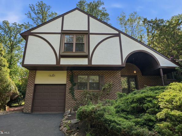 718 Bridgeview Road, Feasterville Trevose PA 19053