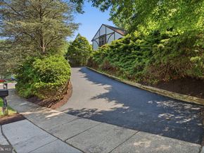 718 Bridgeview Road, Feasterville Trevose PA 19053