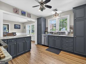 6 E School Lane, Yardley PA 19067